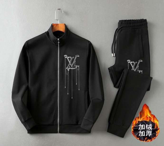 Picture of LV SweatSuits _SKULVM-4XLkdtn8829356